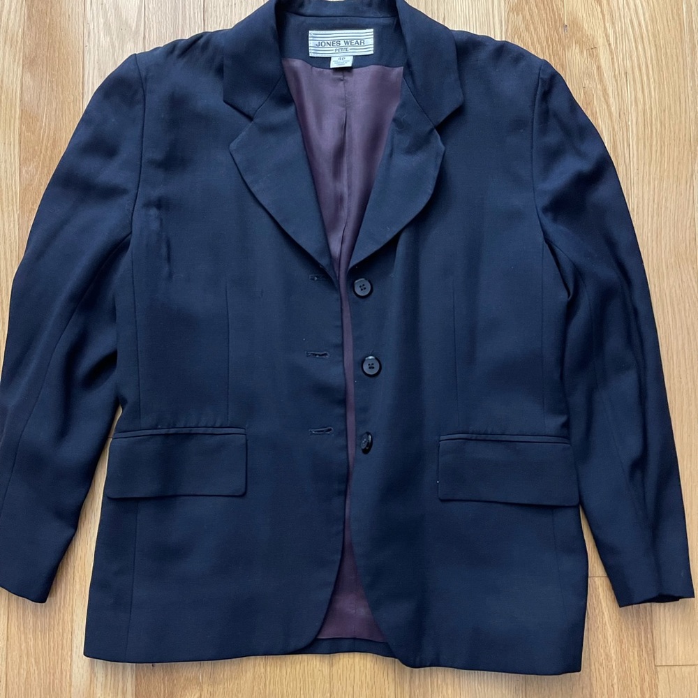 Jones Wear Ladies 3 Button Suit Jacket